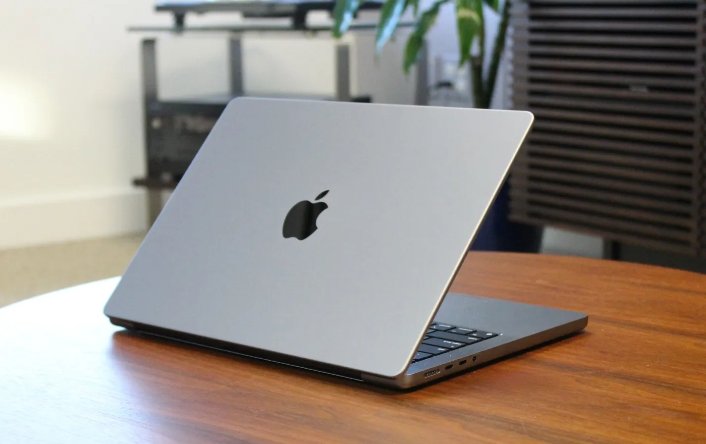 Apple MacBook Pro 14-inch (M2 Max)